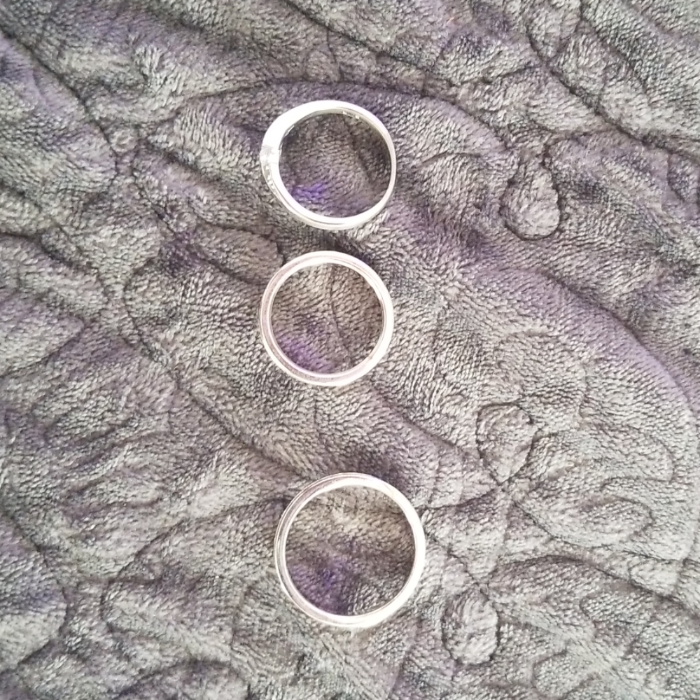 Matching ring set - Picture 3 of 5